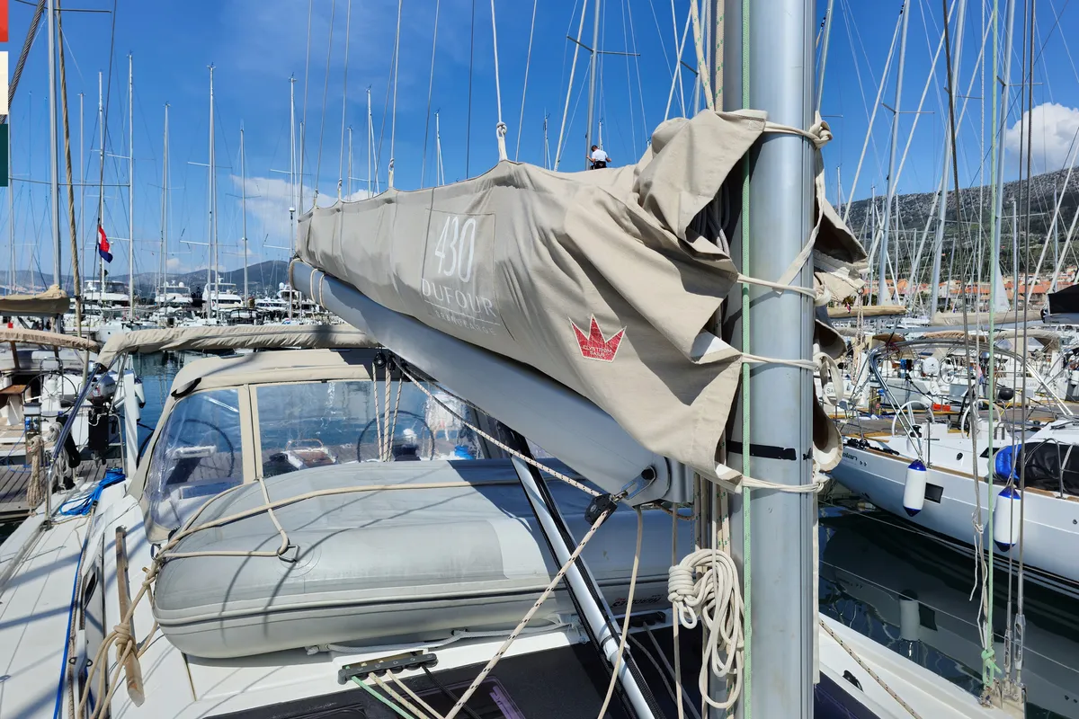 Galley of Vivo, a Dufour 430 GL sailboat at Kaštela, Croatia
