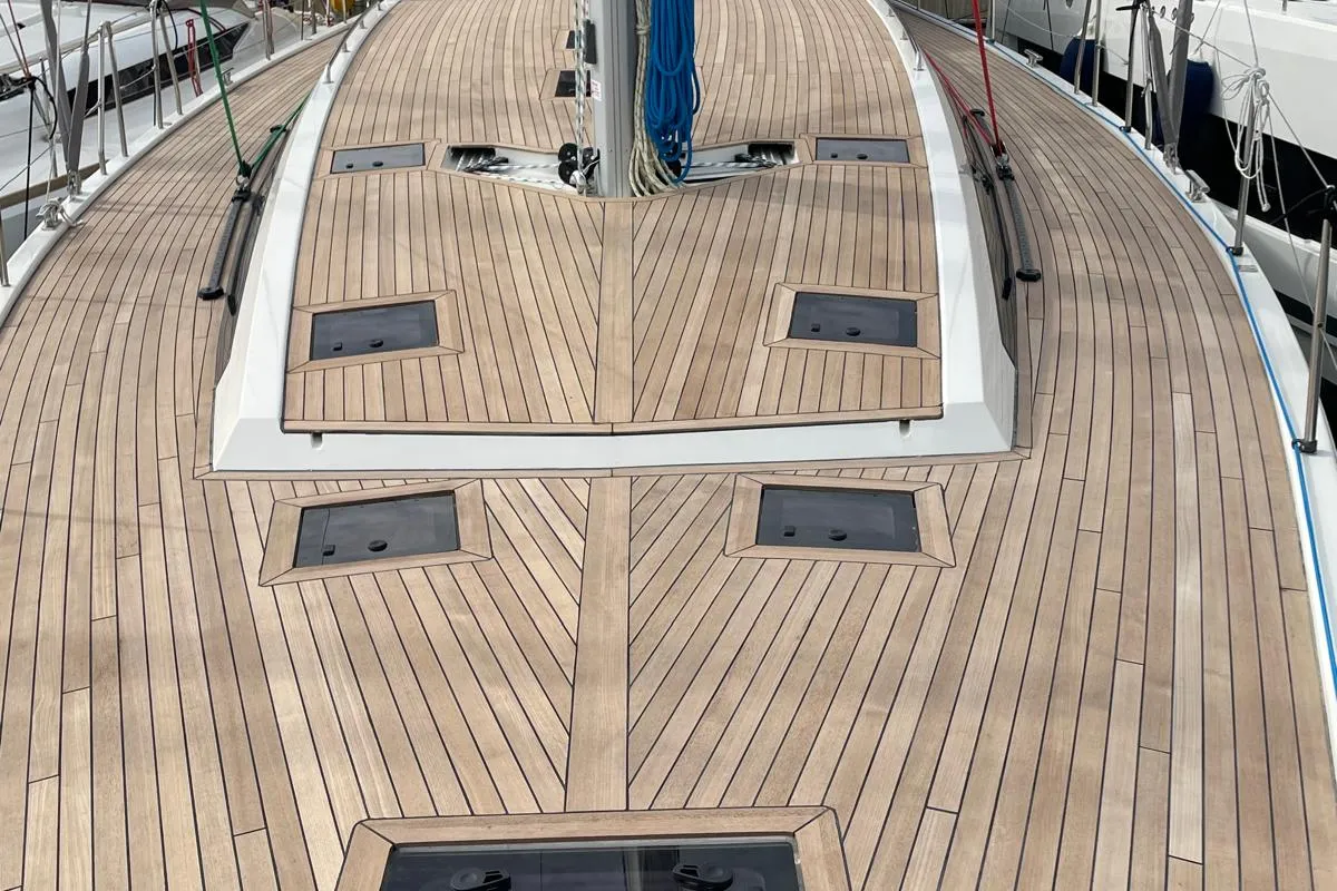 Deck of Six on the Sea, a D&D Kufner 54 Exclusive sailboat at Salerno, Italy