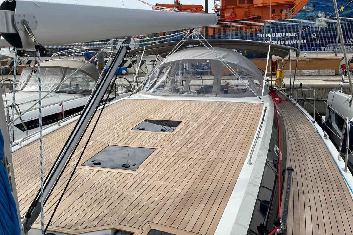 Deck of Six on the Sea, a D&D Kufner 54 Exclusive sailboat at Salerno, Italy