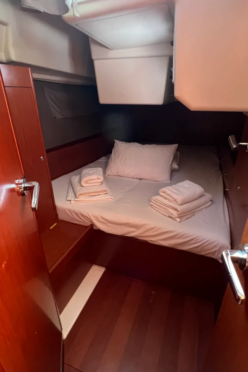 Cabin on Ocyrhoe, a Beneteau Oceanis 41.1 sailboat at Municipal Unit of Rhodes, Greece