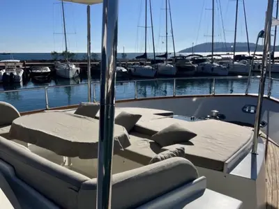 Mare & Luna, a Falcon 80 Fly motor yacht at Salerno, Italy