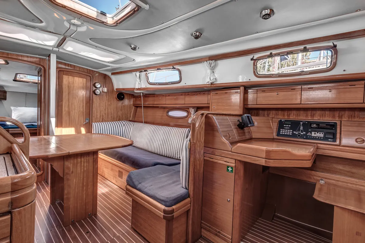 Salon of Hespera, a Bavaria 37 Cruiser sailboat at Kontokali, Greece