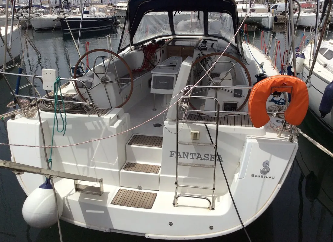 Exterior view of Fantasea, a Beneteau Oceanis 43 sailboat at Athens, Greece