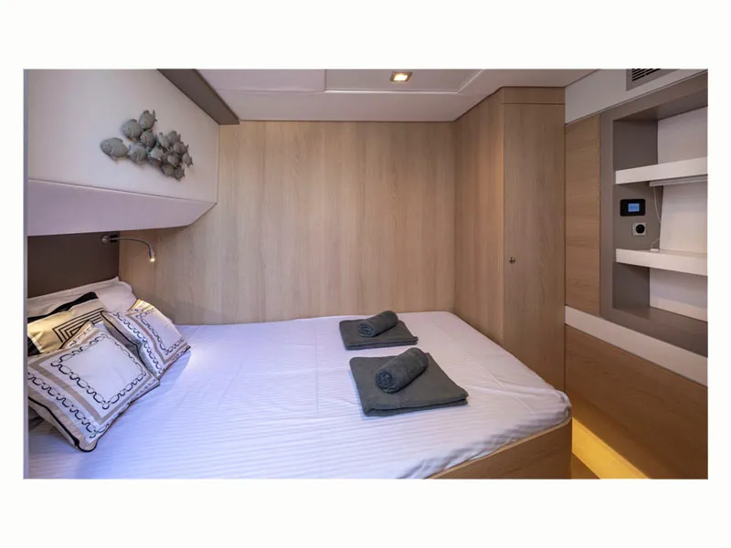 Cabin on License to chill, a Bali 5.4 catamaran at Athens, Greece