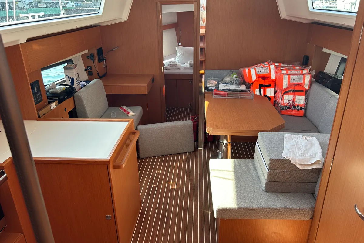 Salon of Juju, a Bavaria C42 sailboat at Fethiye, Turkey