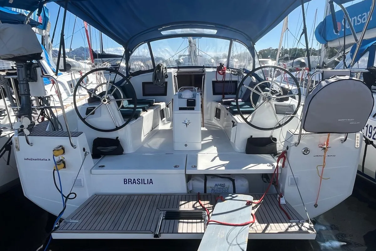 Cockpit of Brasilia, a Jeanneau Sun Odyssey 410 sailboat at Cannigione, Italy