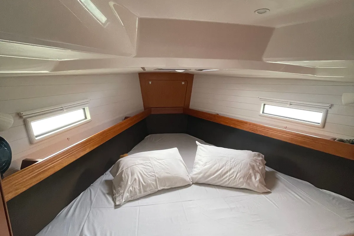 Cabin on Laertis, a Bavaria Cruiser 41 sailboat at Volos, Greece