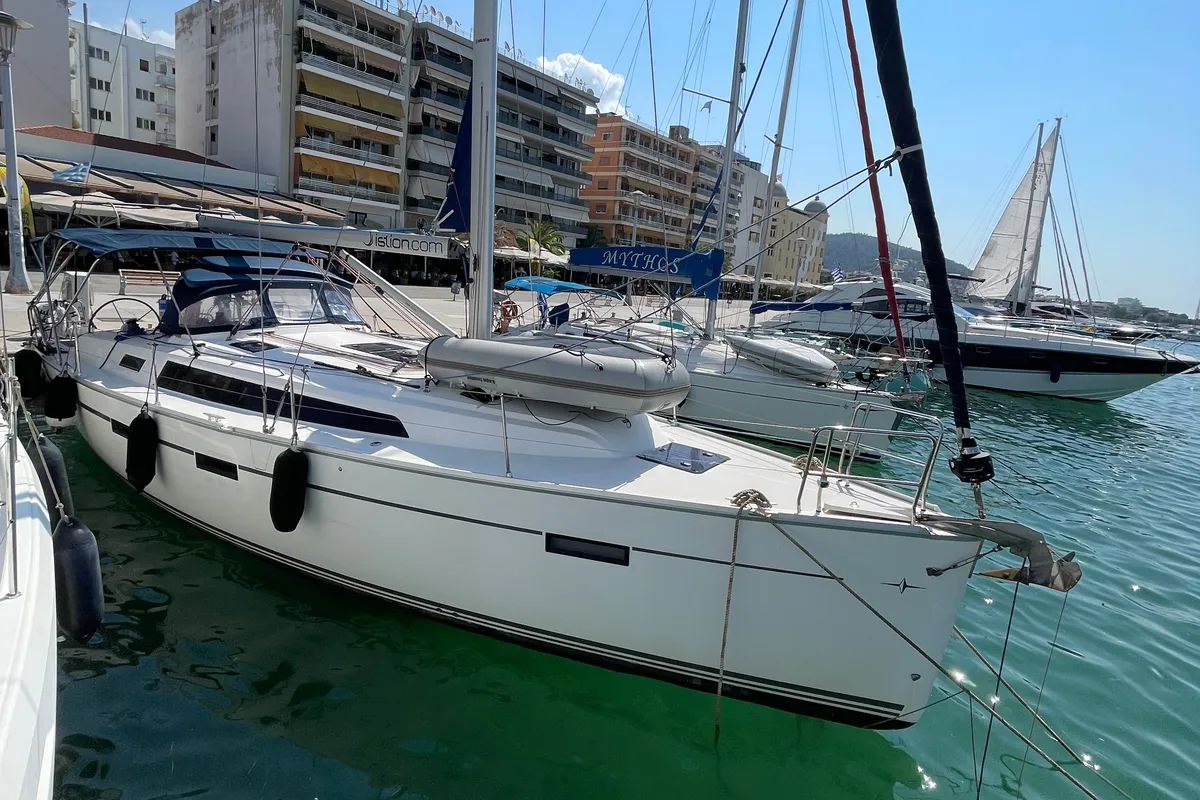 Exterior view of Laertis, a Bavaria Cruiser 41 sailboat at Volos, Greece