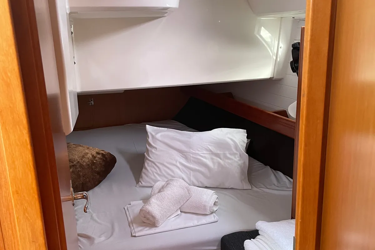 Cabin on Laertis, a Bavaria Cruiser 41 sailboat at Volos, Greece