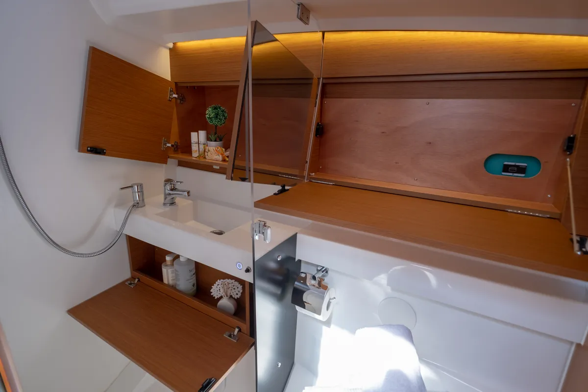 Cabin on Sammy, a Jeanneau Sun Odyssey 410 sailboat at Municipal Unit of Lefkada, Greece