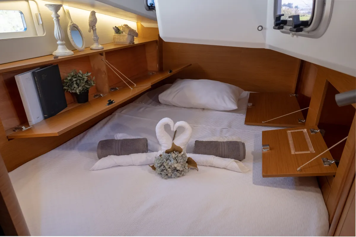 Cabin on Sammy, a Jeanneau Sun Odyssey 410 sailboat at Municipal Unit of Lefkada, Greece