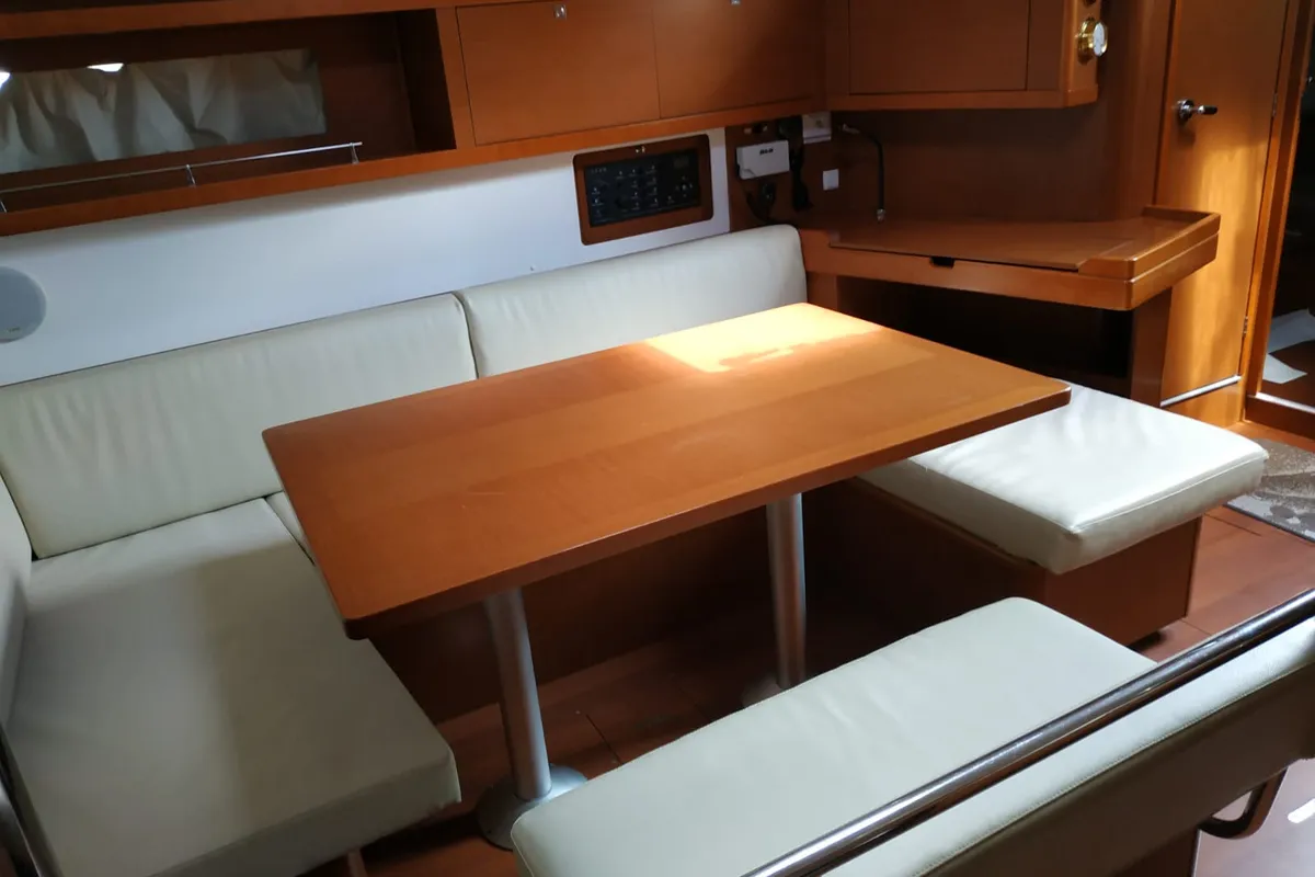 Salon of Aleph, a Beneteau Oceanis 45 sailboat at Procida, Italy
