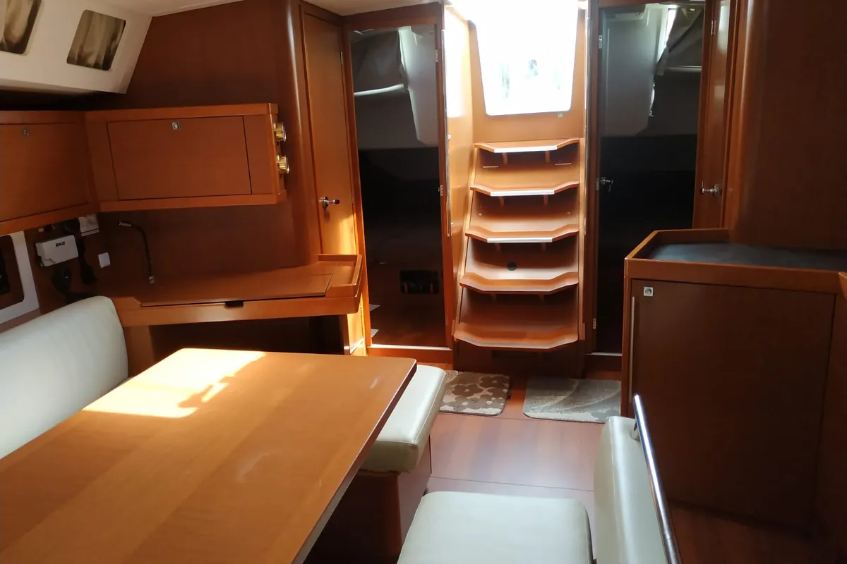 Salon of Aleph, a Beneteau Oceanis 45 sailboat at Procida, Italy