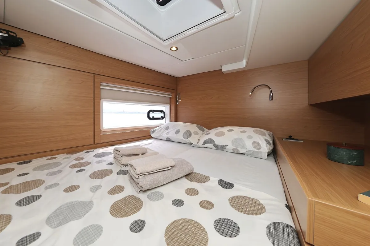 Azuréa, a Bali 4.6 catamaran at Grad Kaštela, Croatia