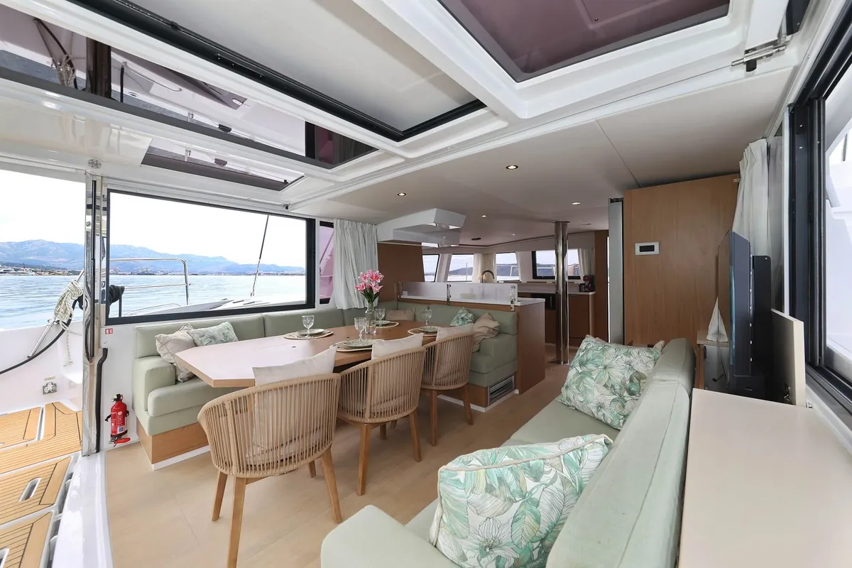 Azuréa, a Bali 4.6 catamaran at Grad Kaštela, Croatia
