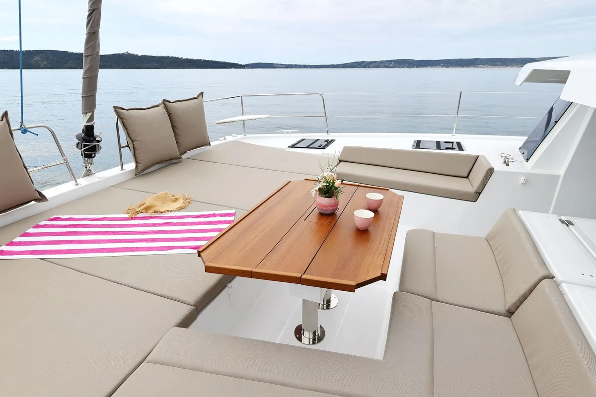 Azuréa, a Bali 4.6 catamaran at Grad Kaštela, Croatia