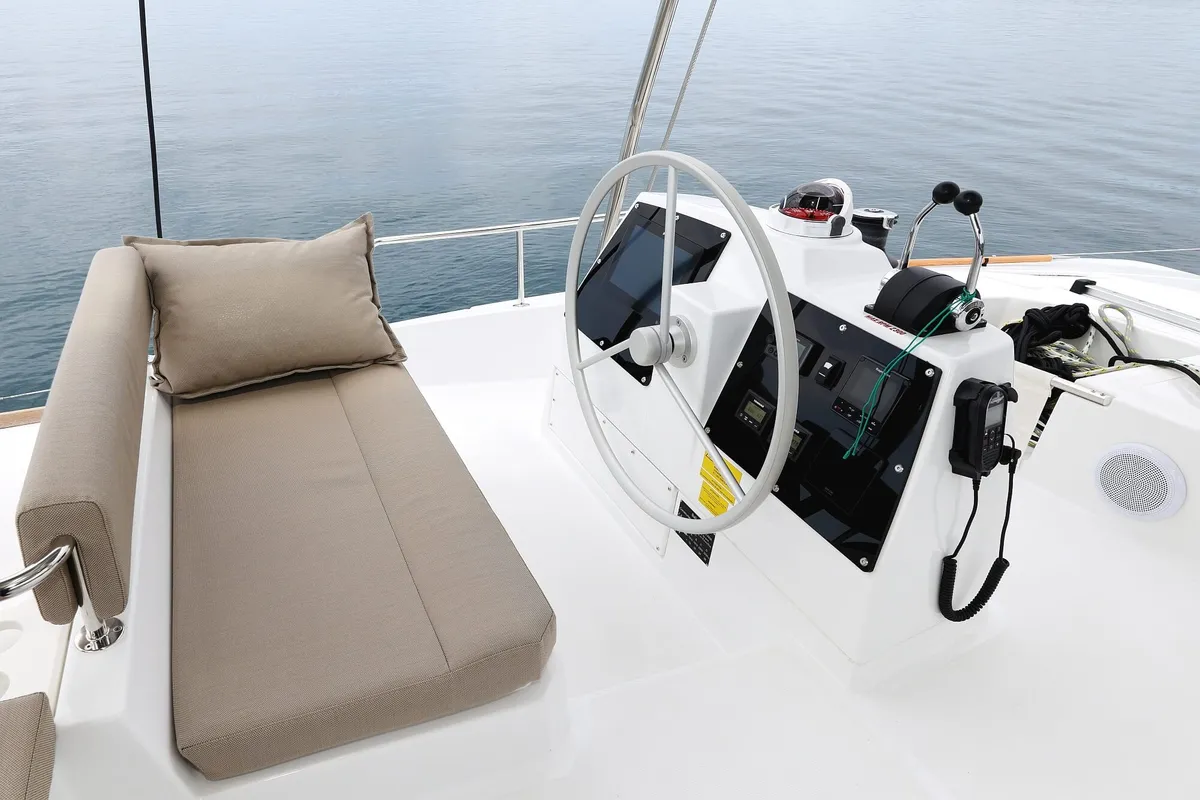 Azuréa, a Bali 4.6 catamaran at Grad Kaštela, Croatia