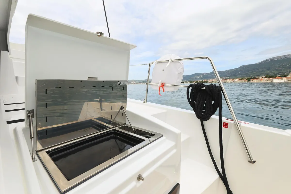 Azuréa, a Bali 4.6 catamaran at Grad Kaštela, Croatia
