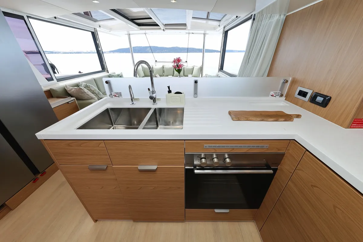 Azuréa, a Bali 4.6 catamaran at Grad Kaštela, Croatia
