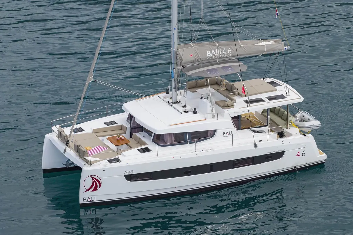 Azuréa, a Bali 4.6 catamaran at Grad Kaštela, Croatia