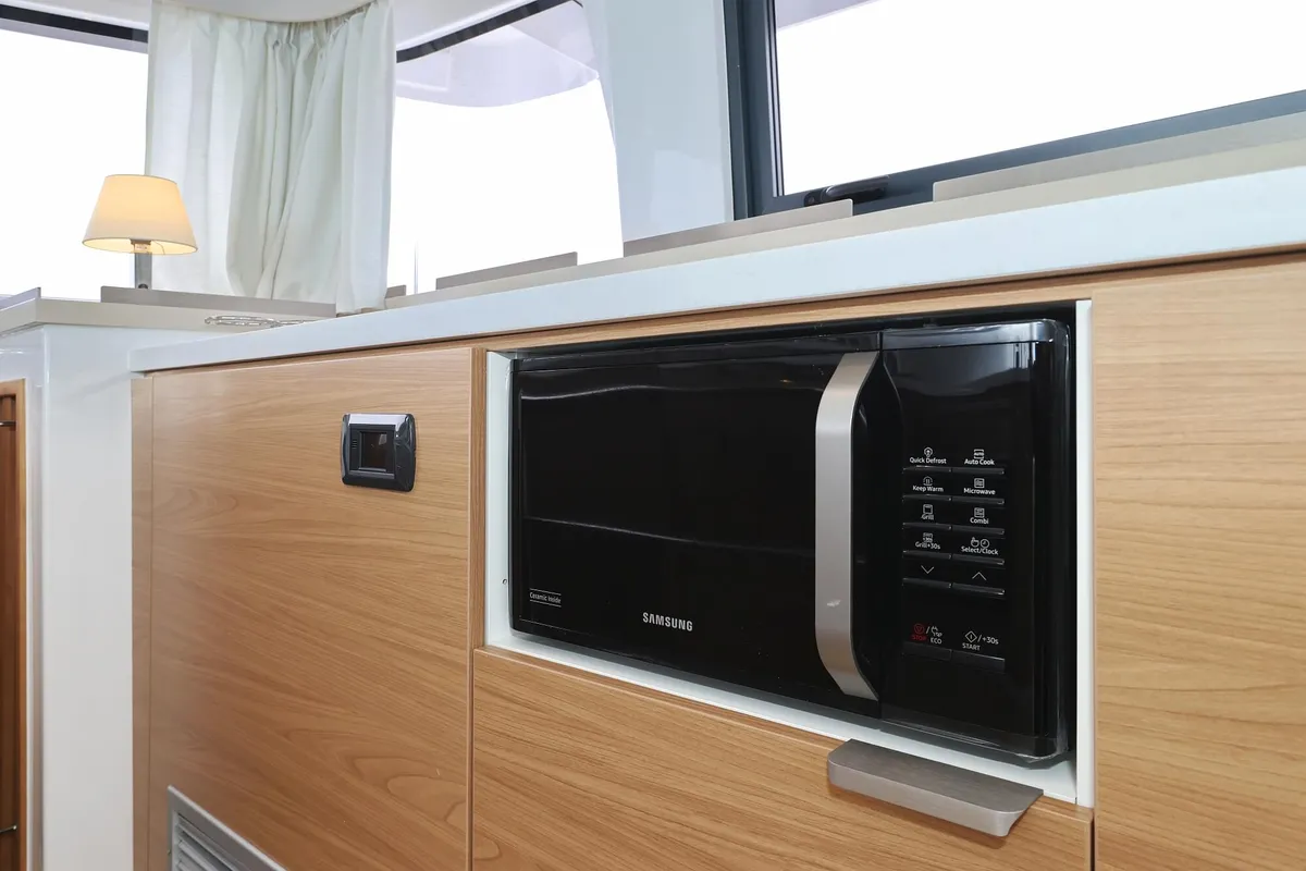 Azuréa, a Bali 4.6 catamaran at Grad Kaštela, Croatia