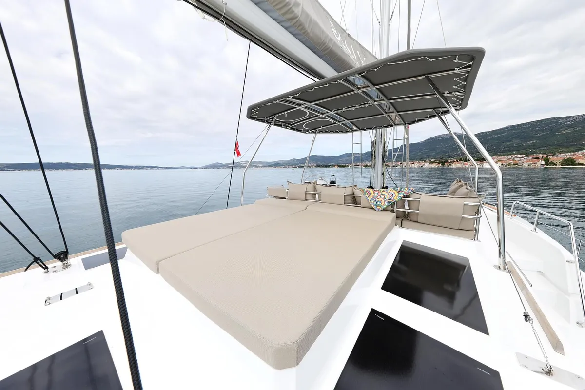 Azuréa, a Bali 4.6 catamaran at Grad Kaštela, Croatia