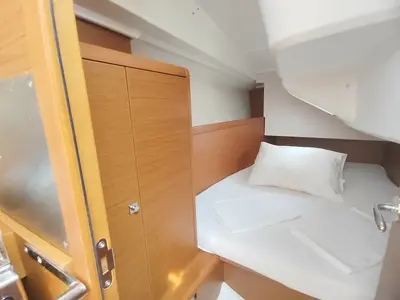 Cabin on Ninna Nanna, a Jeanneau Sun Odyssey 349 sailboat at Grad Pula, Croatia