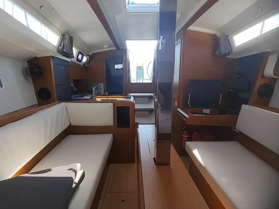 Salon of Ninna Nanna, a Jeanneau Sun Odyssey 349 sailboat at Grad Pula, Croatia