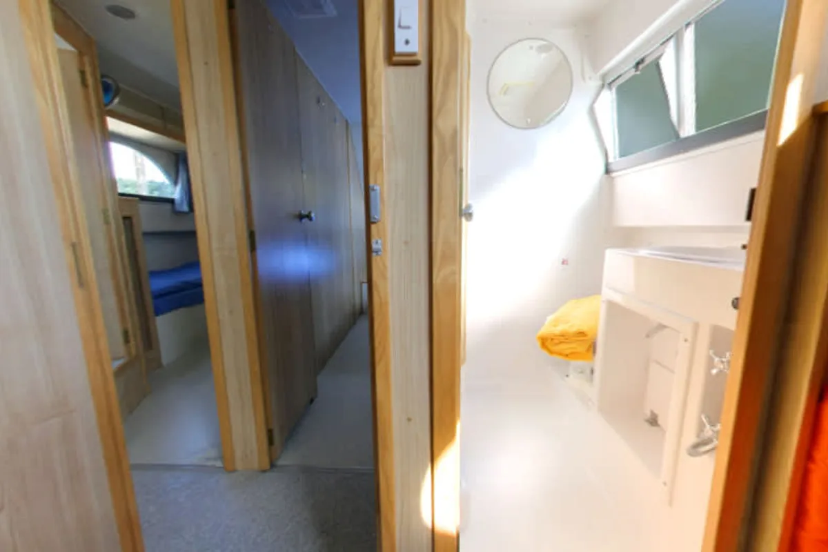 Head on Calypso - Comfort 31, a Cygnet Calypso motorboat at Hesse, France