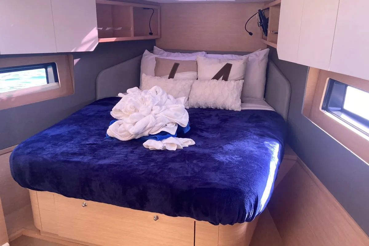 Cabin on Seabreeze Smile, a Dufour 41 sailboat at Charlotte Amalie, United States