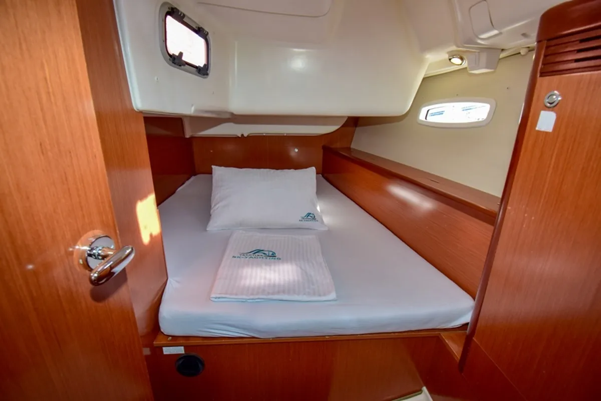 Cabin on Zezo, a Beneteau Oceanis 40 sailboat at Marmaris, Turkey