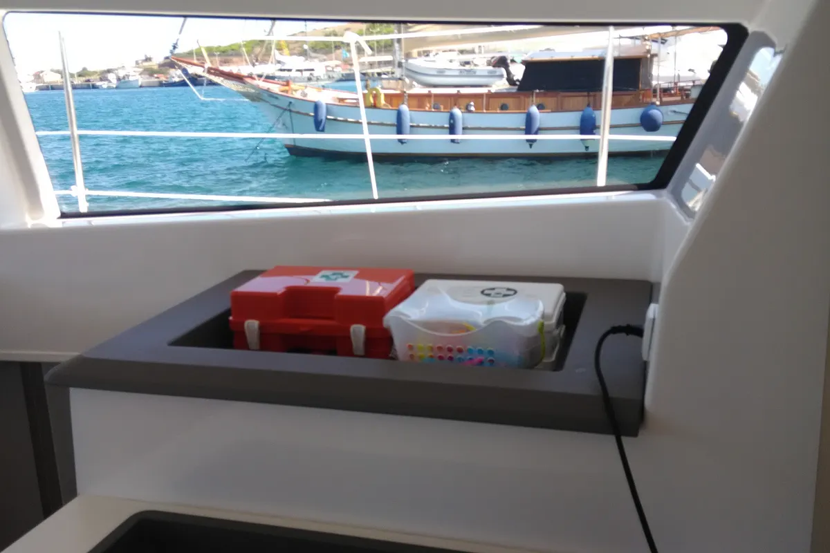 Double Kiss, a Bali 4.1 catamaran at Svoronata, Greece