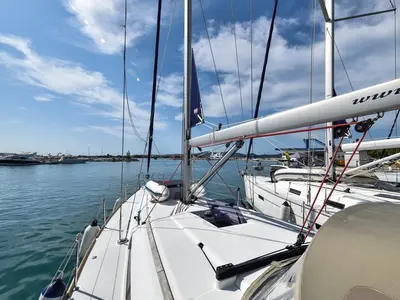 Deck of Pižulot, a Jeanneau Sun Odyssey 449 sailboat at Općina Sukošan, Croatia