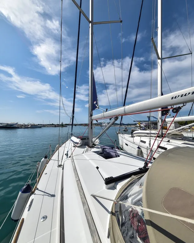 Deck of Pižulot, a Jeanneau Sun Odyssey 449 sailboat at Općina Sukošan, Croatia