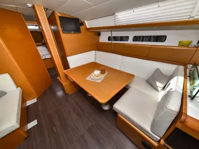 Salon of Pižulot, a Jeanneau Sun Odyssey 449 sailboat at Sukošan, Croatia