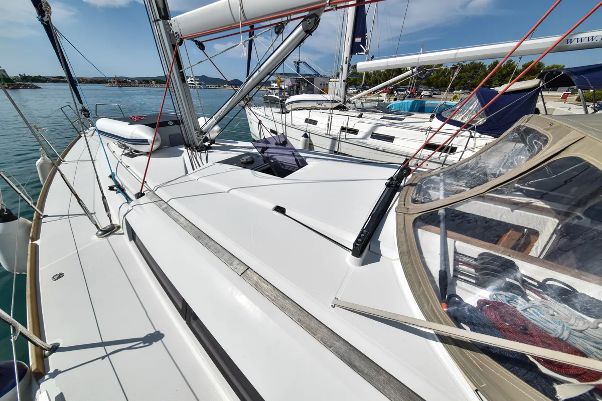 Pižulot, a Jeanneau Sun Odyssey 449 sailboat at Općina Sukošan, Croatia