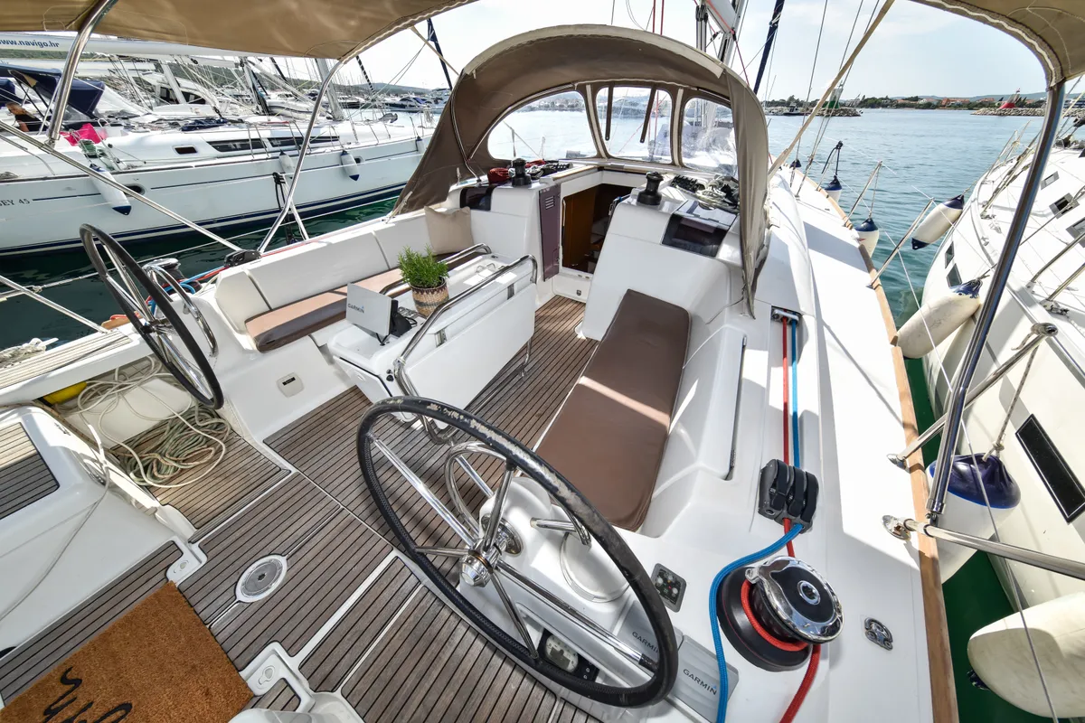 Pižulot, a Jeanneau Sun Odyssey 449 sailboat at Općina Sukošan, Croatia