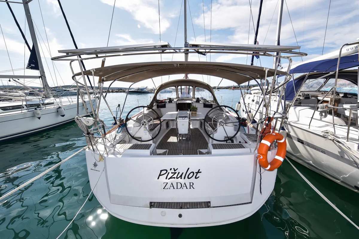 Pižulot, a Jeanneau Sun Odyssey 449 sailboat at Općina Sukošan, Croatia