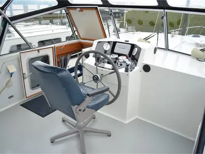 Cockpit of Veroniek, a De Drait Kotterjacht 12.2 GL motorboat at Woudsend, Netherlands