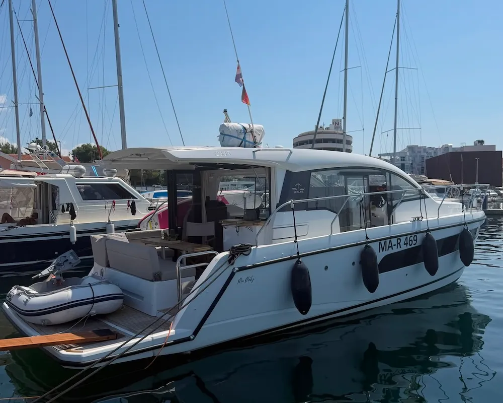 Min Maity, a Sealine C335 motorboat at Biograd na Moru, Croatia