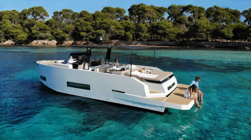 Para Voce, a Antonio D42 motorboat at Platys Gialos, Greece