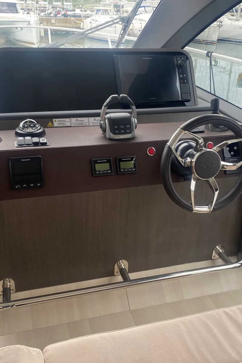 Cockpit of CATTALEA, a Sealine F430 motorboat at Grad Biograd na Moru, Croatia