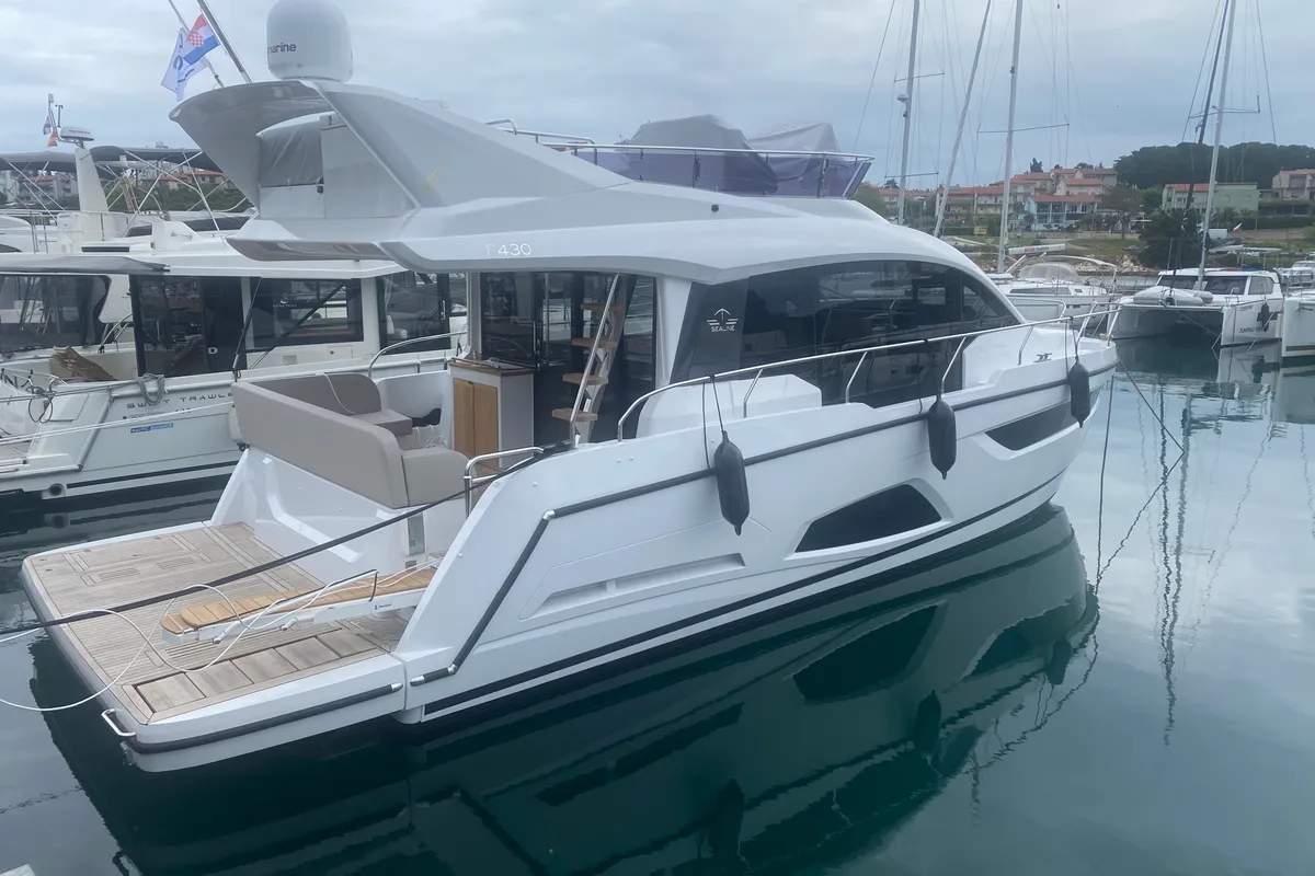 Exterior view of CATTALEA, a Sealine F430 motorboat at Grad Biograd na Moru, Croatia
