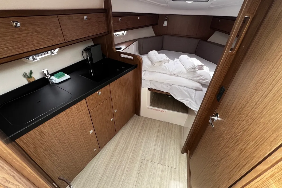 Cabin on Denver, a Bavaria S29+ motorboat at Grad Pula, Croatia