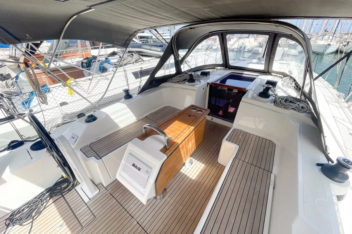 Cockpit of Alaia, a Bavaria C38 sailboat at Plan-d'Aups-Sainte-Baume, France