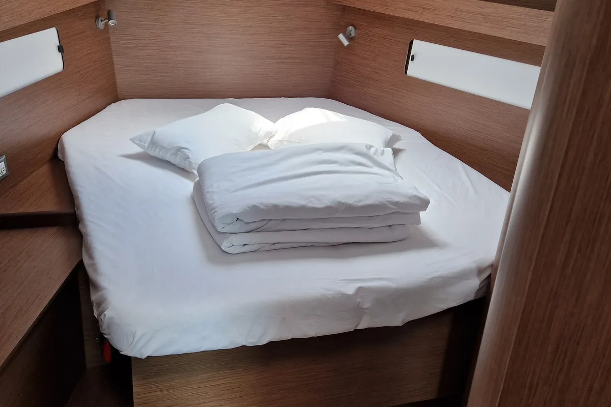 Cabin on Sali, a Beneteau Oceanis 40.1 sailboat at Medulin, Croatia