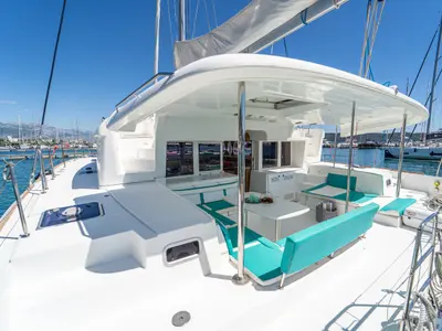 Deck of Orlando, a Lagoon 450 F catamaran at Grad Kaštela, Croatia