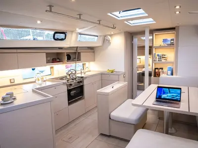 Salon of Nalu, a Beneteau Oceanis 46.1 sailboat at Općina Medulin, Croatia