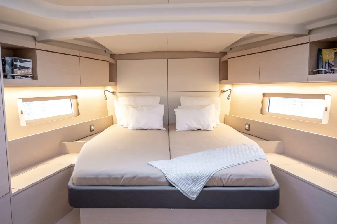 Cabin on Nalu, a Beneteau Oceanis 46.1 sailboat at Općina Medulin, Croatia