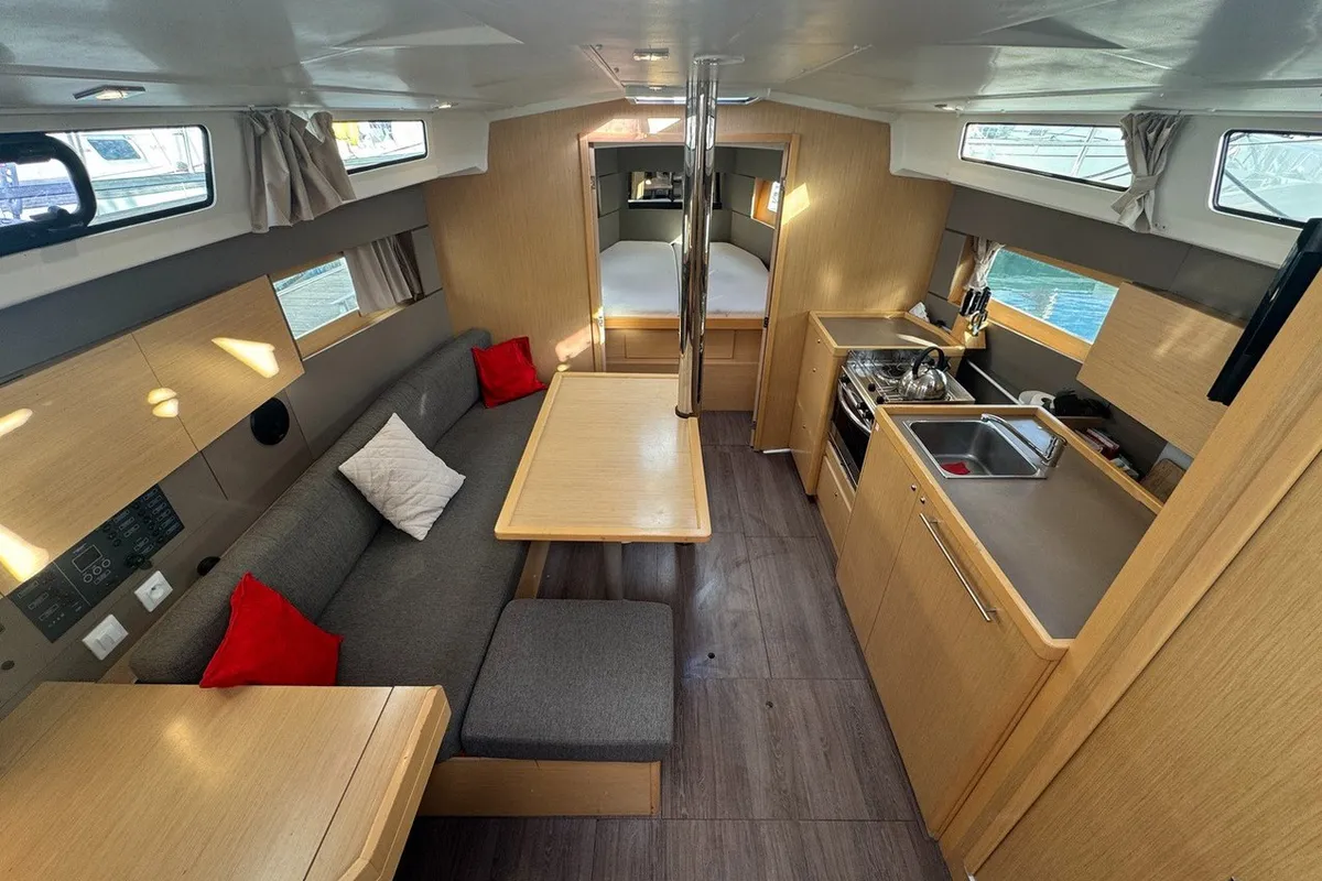 Salon of Delfino, a Beneteau Oceanis 38.1 sailboat at La Rochelle, France